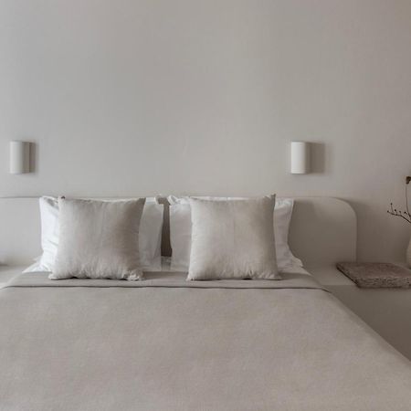 Om Living Milos Pollonia Exterior photo