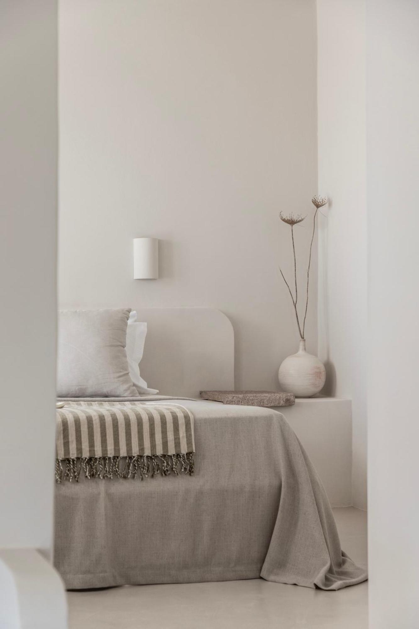 Om Living Milos Pollonia Exterior photo